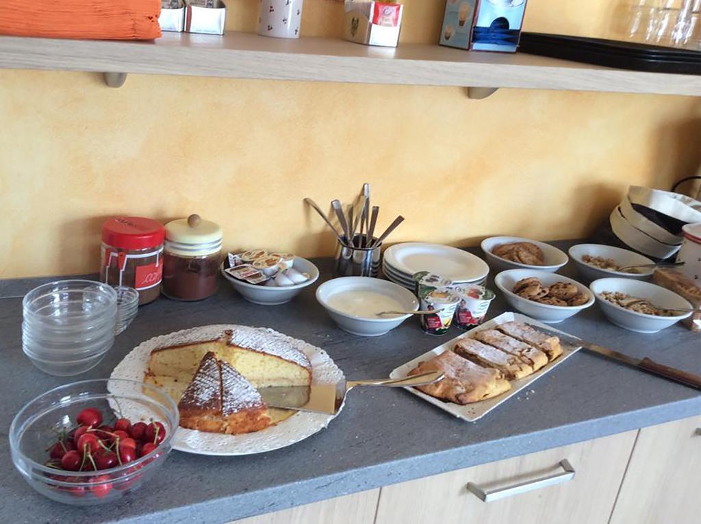 B&B La Marmotta Malè Esterno foto